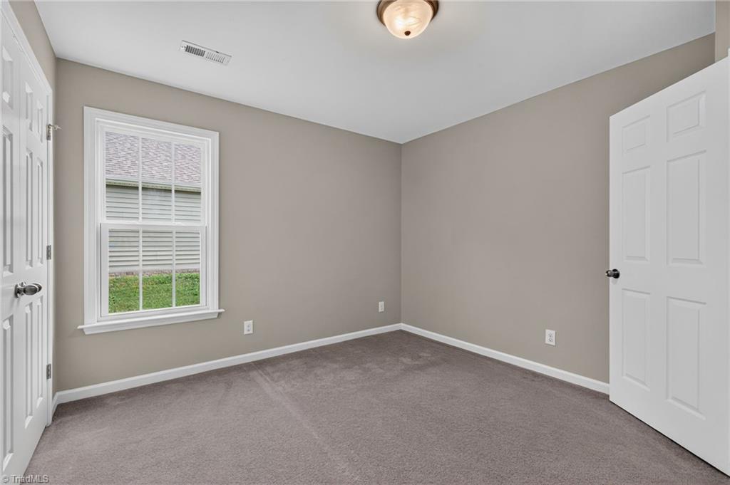 1575 Farningham Lane Property Photo 21
