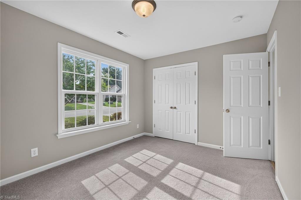 1575 Farningham Lane Property Photo 23