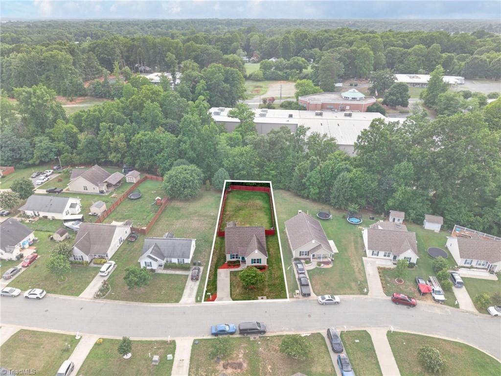1575 Farningham Lane Property Photo 32