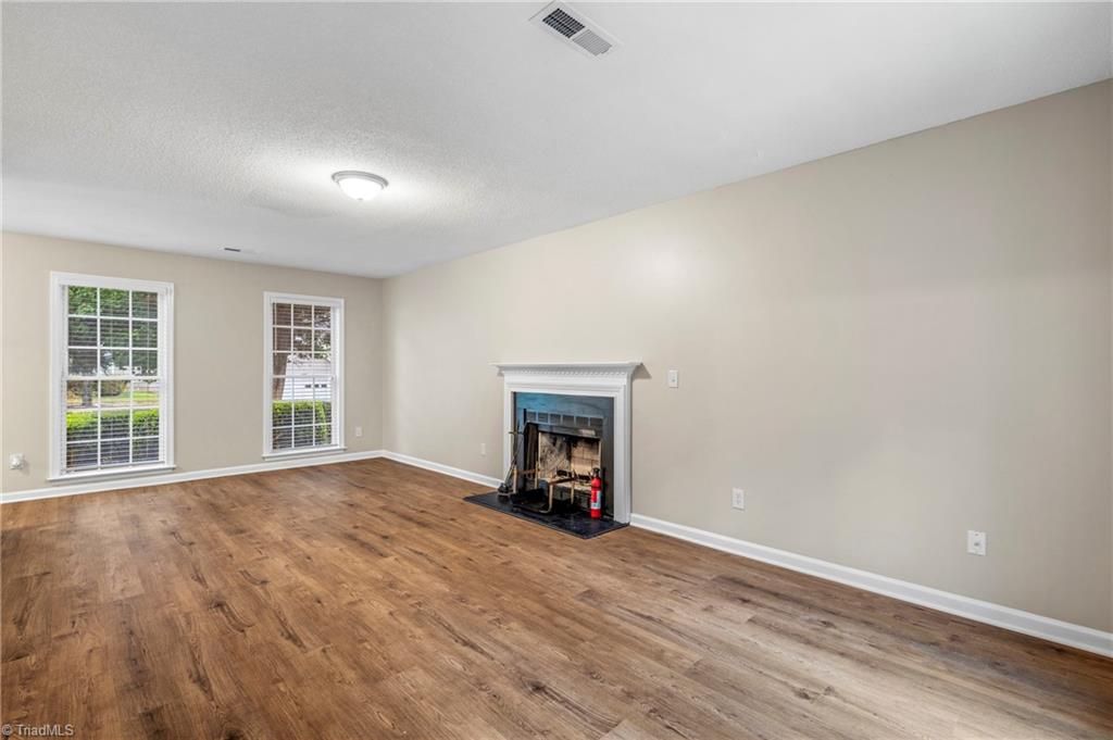 2320 Meadow Gate Drive Property Photo 6