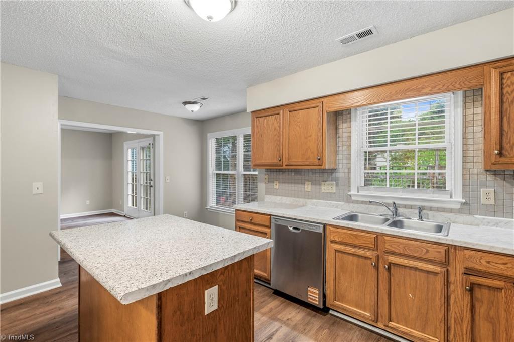 2320 Meadow Gate Drive Property Photo 13