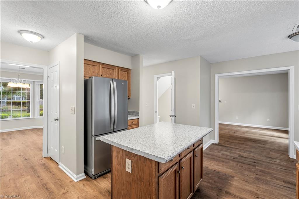 2320 Meadow Gate Drive Property Photo 14