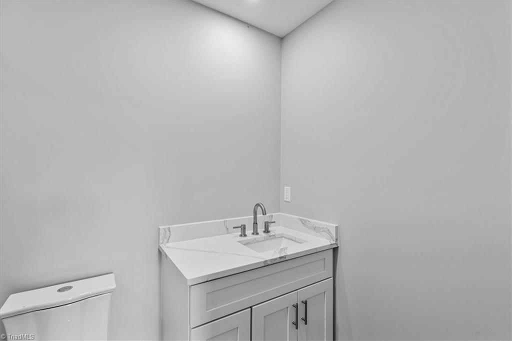 805 Bennett Street Property Photo 24
