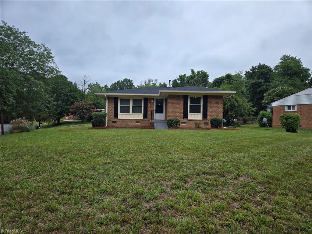 2116 Larkspur Drive Property Photo 1
