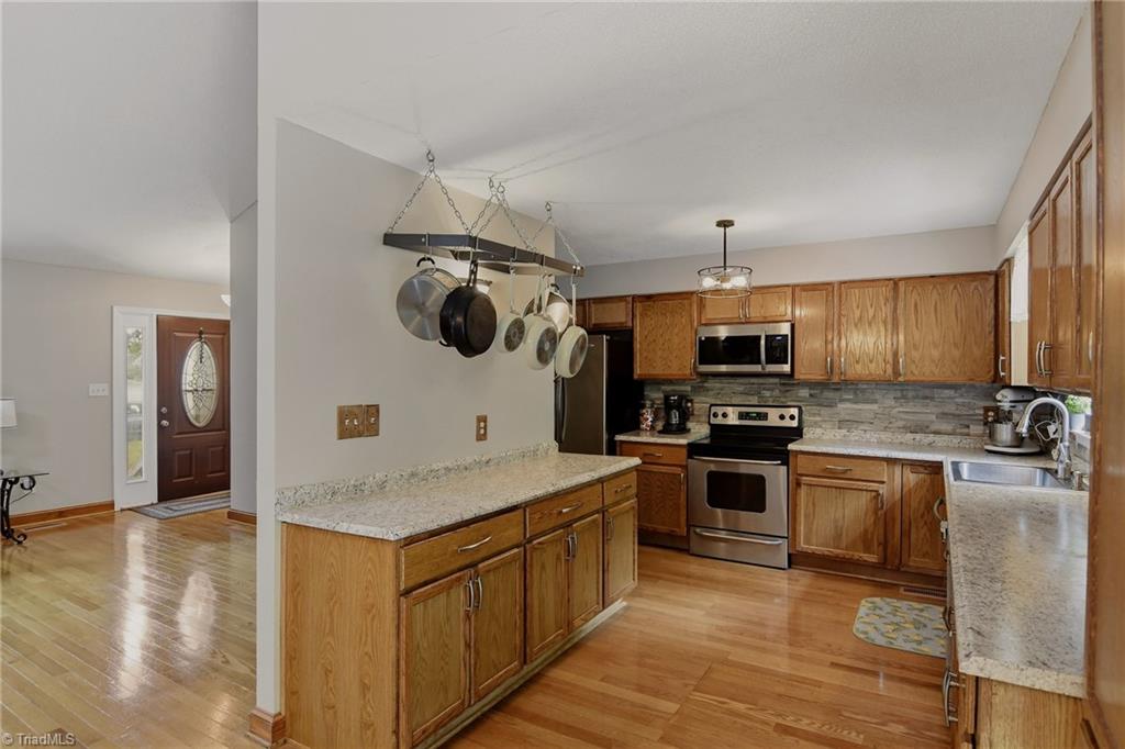 3402 Tagus Drive Property Photo 10