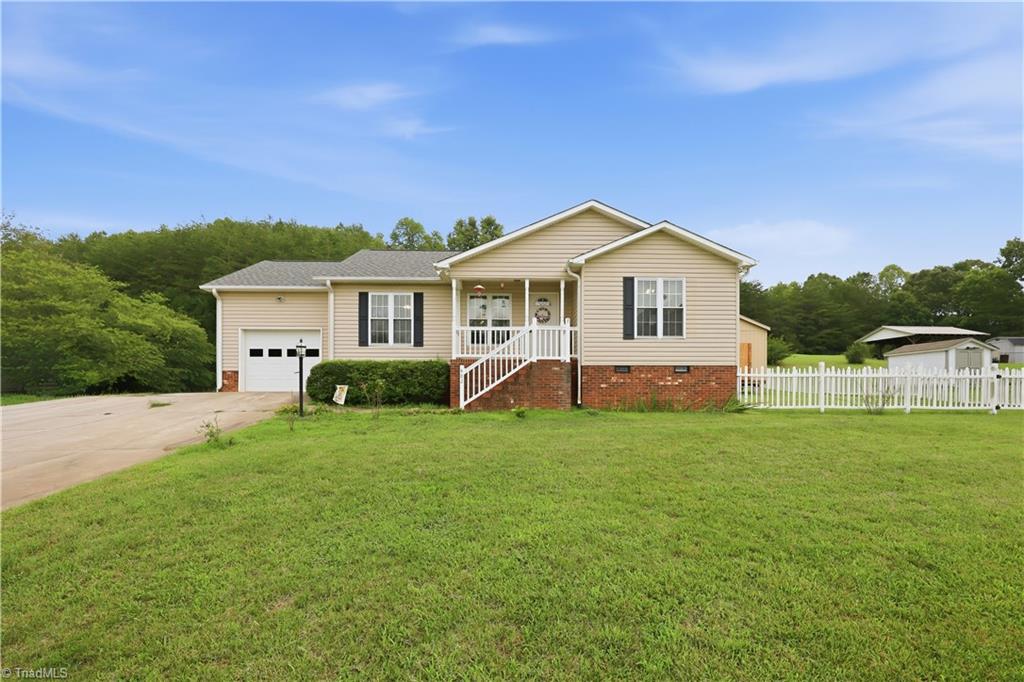 482 Moser Road Property Photo 1