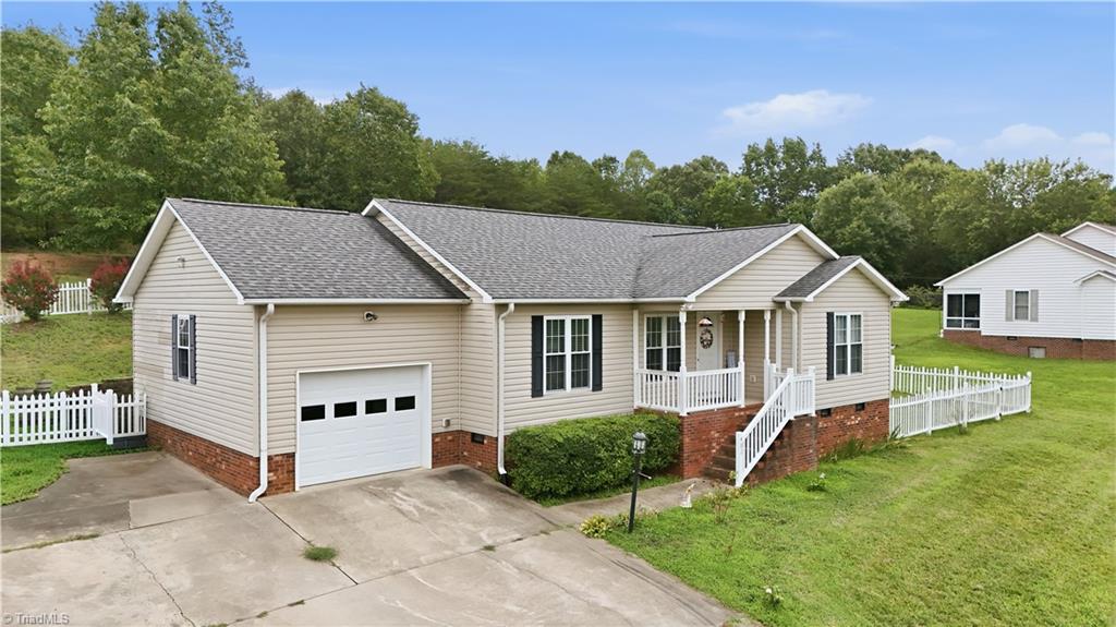 482 Moser Road Property Photo 2