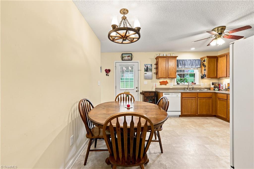482 Moser Road Property Photo 6