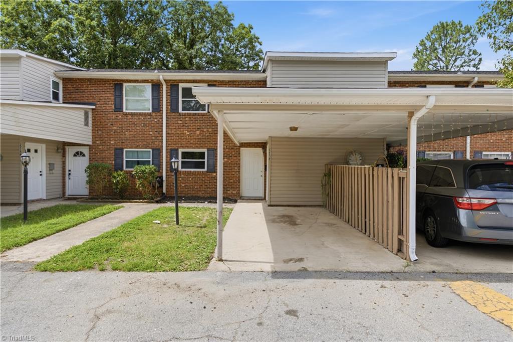 2215 Shadow Valley Road # C Property Photo 1