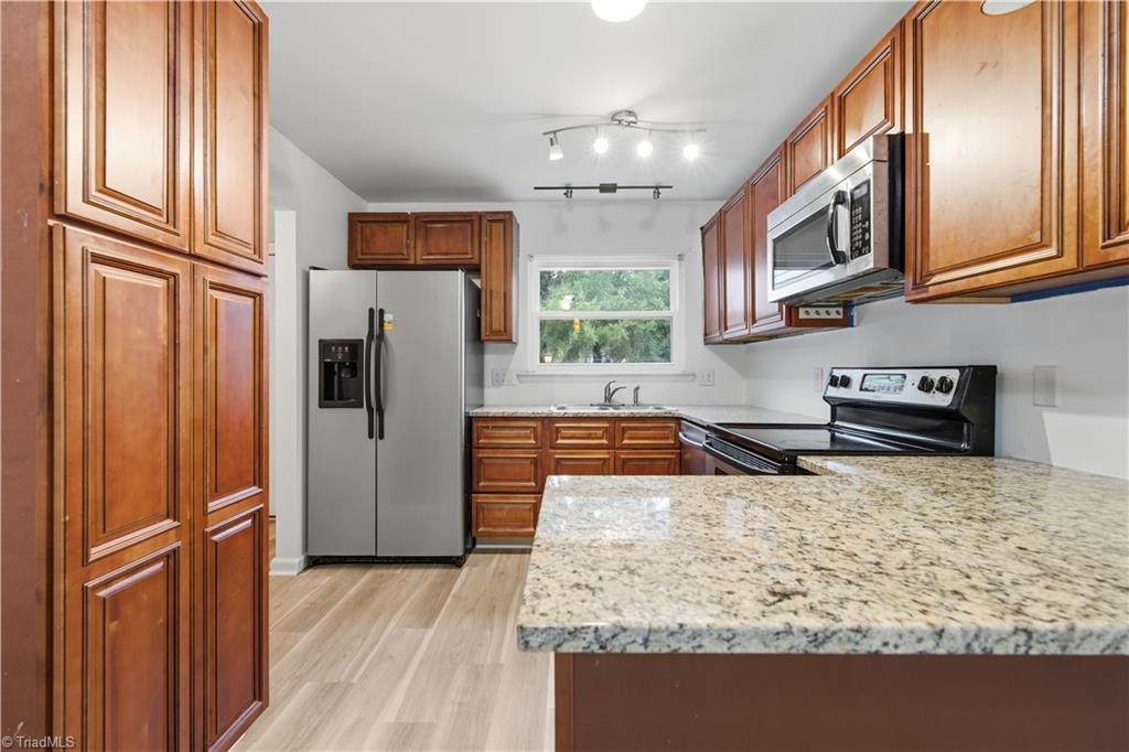 2215 Shadow Valley Road # C Property Photo 10