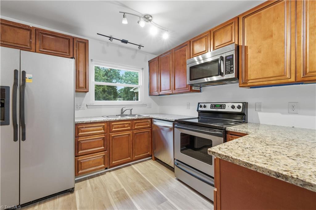 2215 Shadow Valley Road # C Property Photo 11