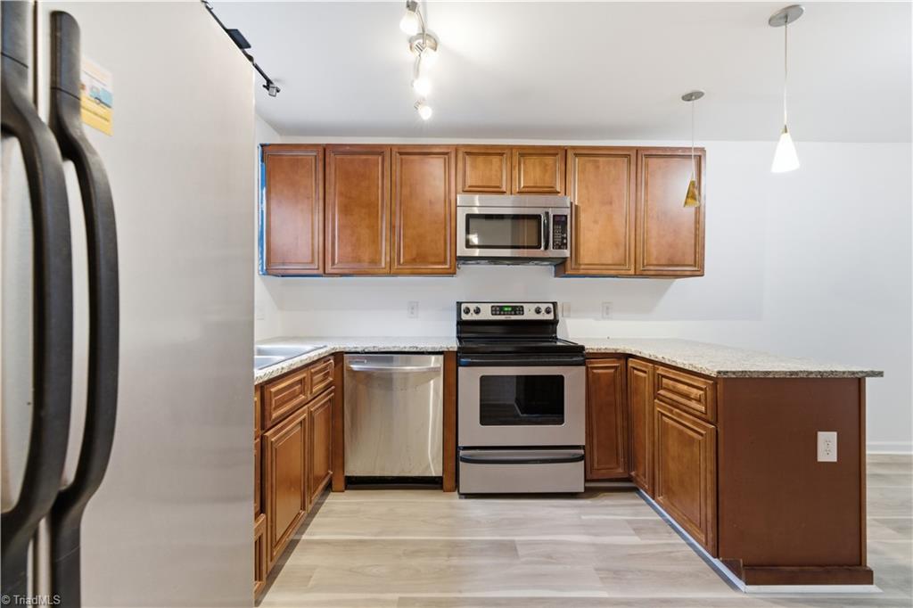 2215 Shadow Valley Road # C Property Photo 12