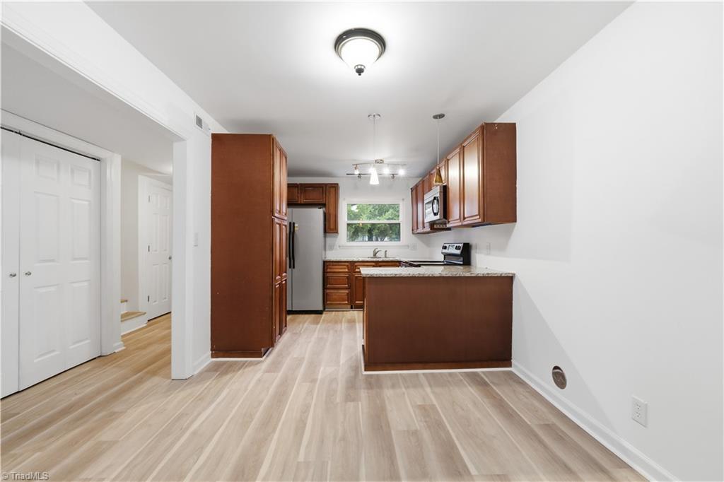 2215 Shadow Valley Road # C Property Photo 15