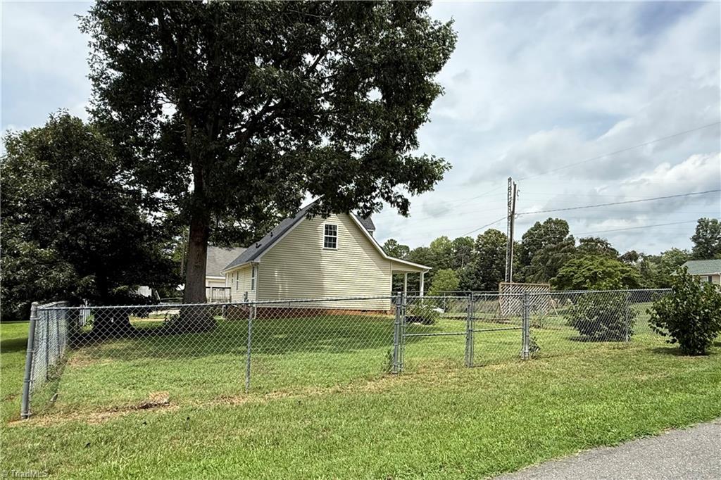108 King Arthur Drive Property Photo 43