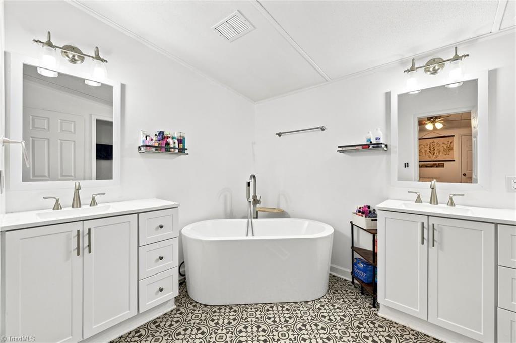 155 Coryland Drive Property Photo 18