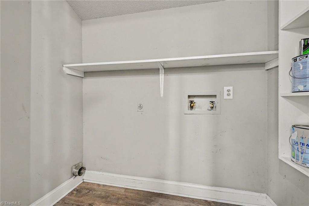 225 Meadow Trail Property Photo 10