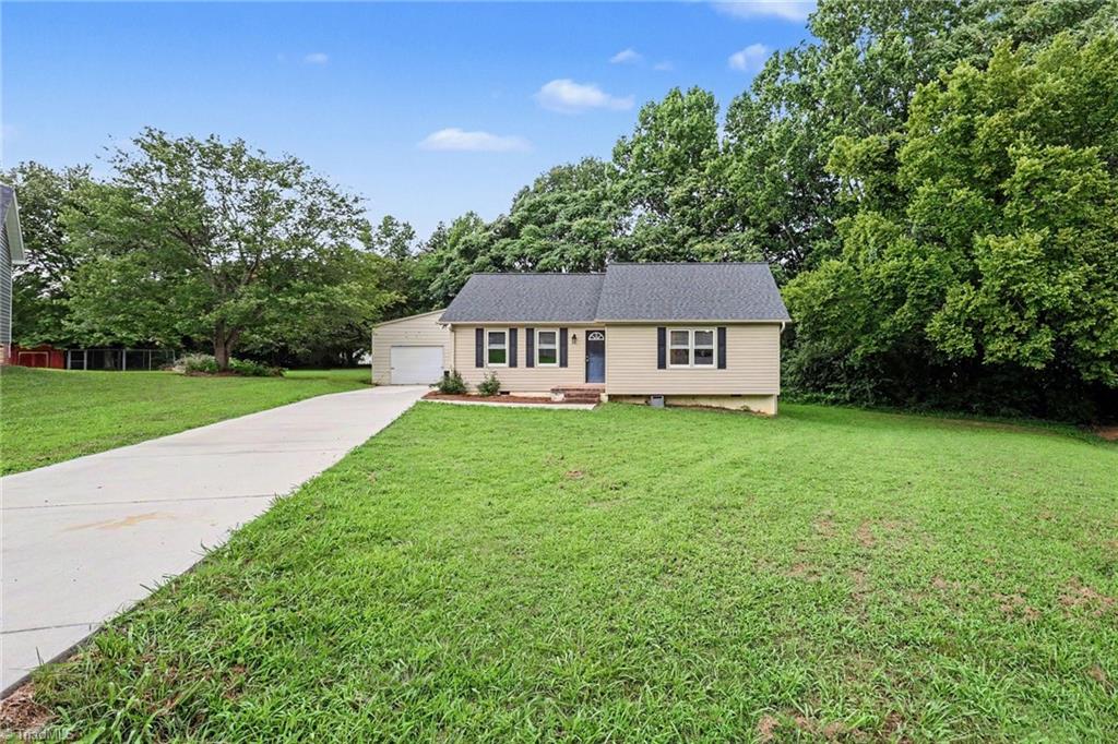 225 Meadow Trail Property Photo 18