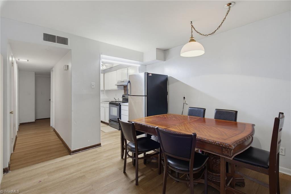 2829 N Ohenry Boulevard # A Property Photo 7