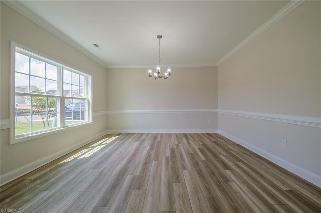 3719 Contimental Square Property Photo 4