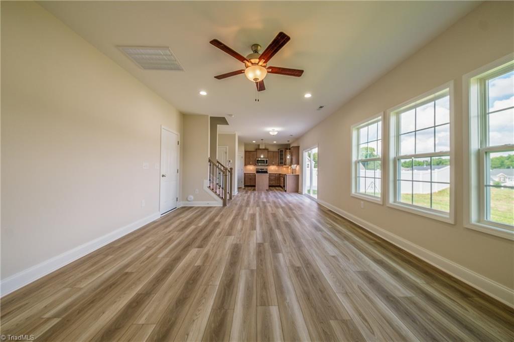 3719 Contimental Square Property Photo 8