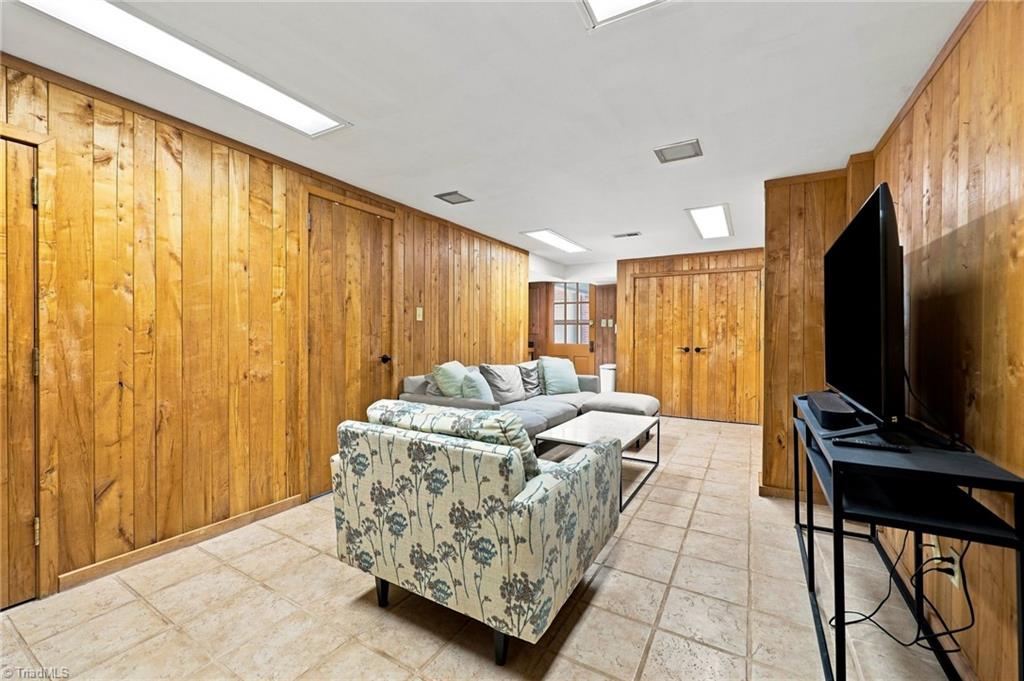 708 Florham Drive Property Photo 38
