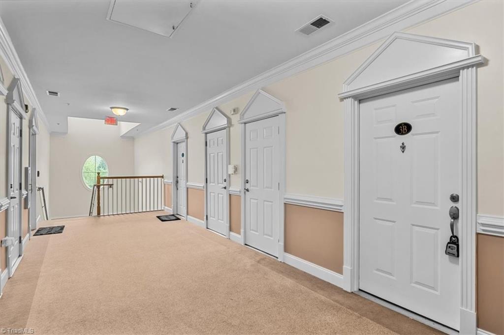 200 Lennox Drive # 3b Property Photo 5