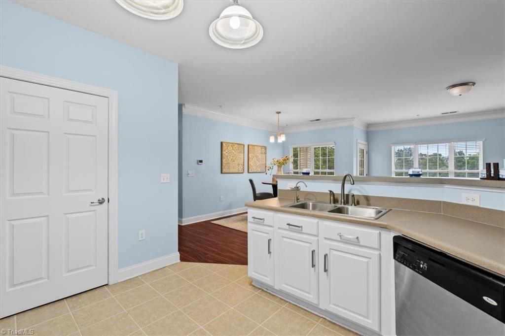 200 Lennox Drive # 3b Property Photo 18