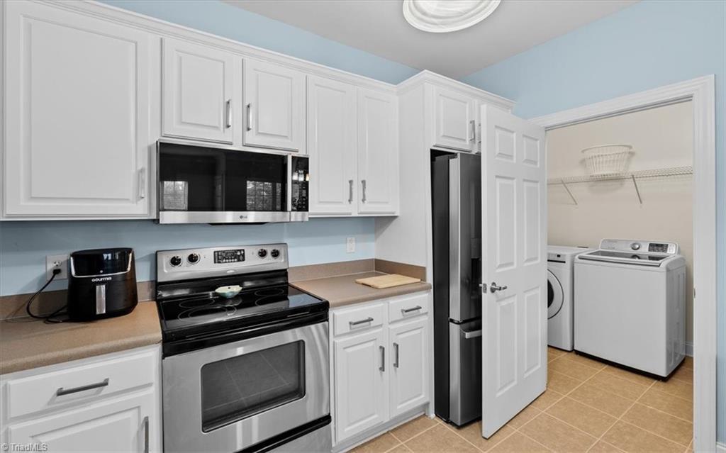 200 Lennox Drive # 3b Property Photo 19