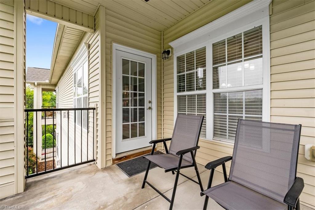 200 Lennox Drive # 3b Property Photo 32