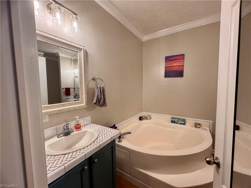 887 Bryan Road Property Photo 21