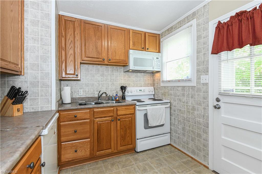 514 Overlook Street Property Photo 5