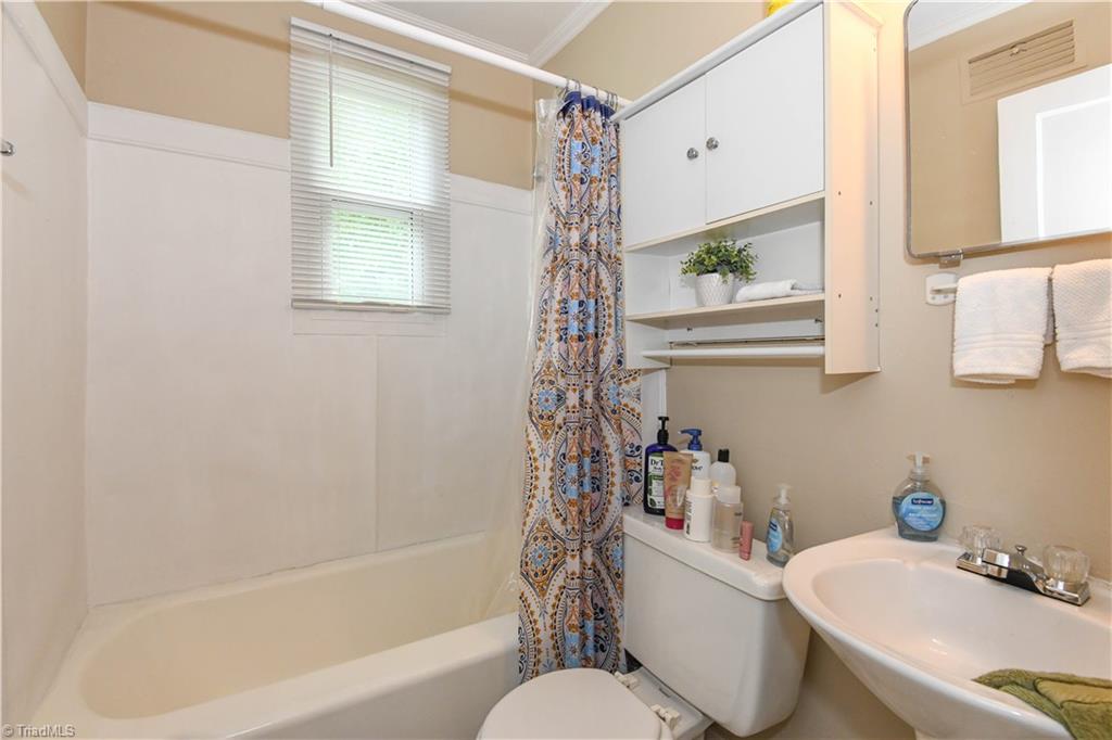514 Overlook Street Property Photo 10