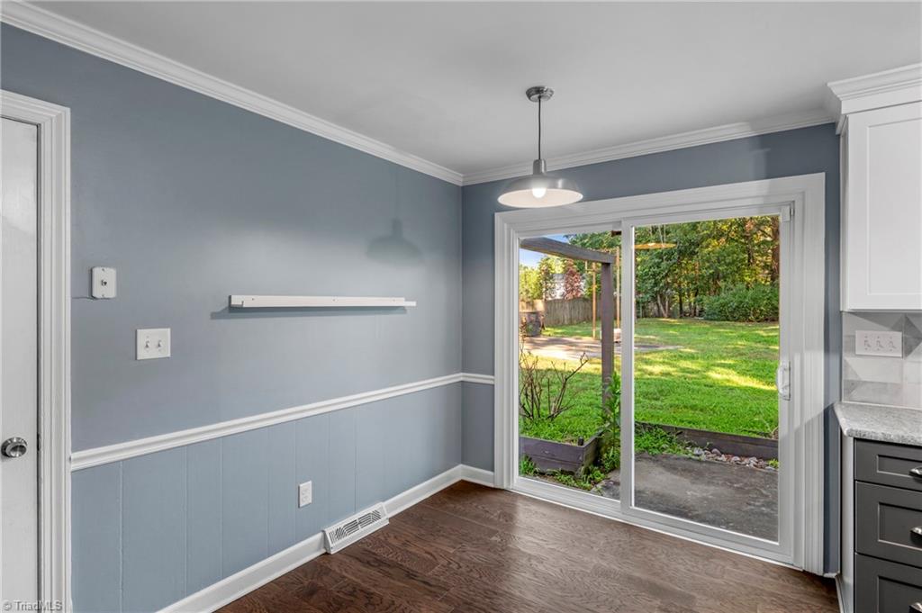 4103 Oak Hollow Drive Property Photo 15