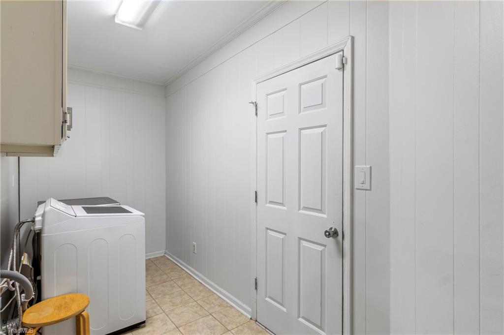 4103 Oak Hollow Drive Property Photo 17