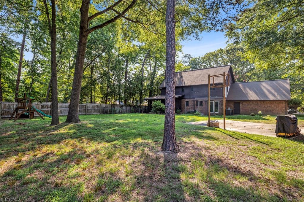 4103 Oak Hollow Drive Property Photo 39