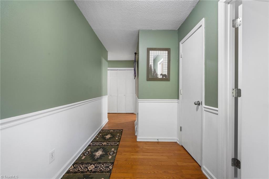 8054 Deverow Court Property Photo 7