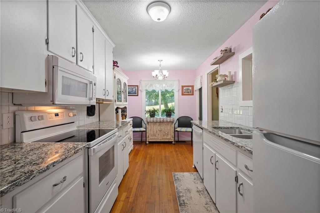 8054 Deverow Court Property Photo 12