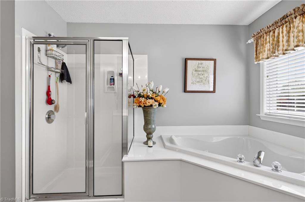 3674 Oak Chase Drive Property Photo 34