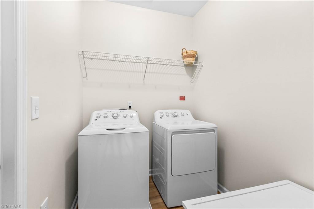 2529 Fiddlers Glenn Drive Property Photo 15