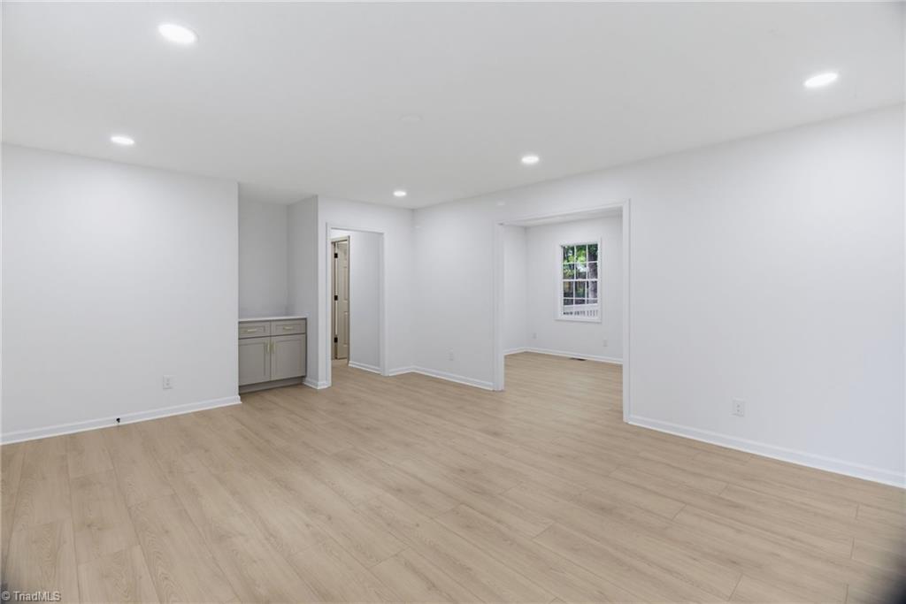1717 Lantern Drive Property Photo 8