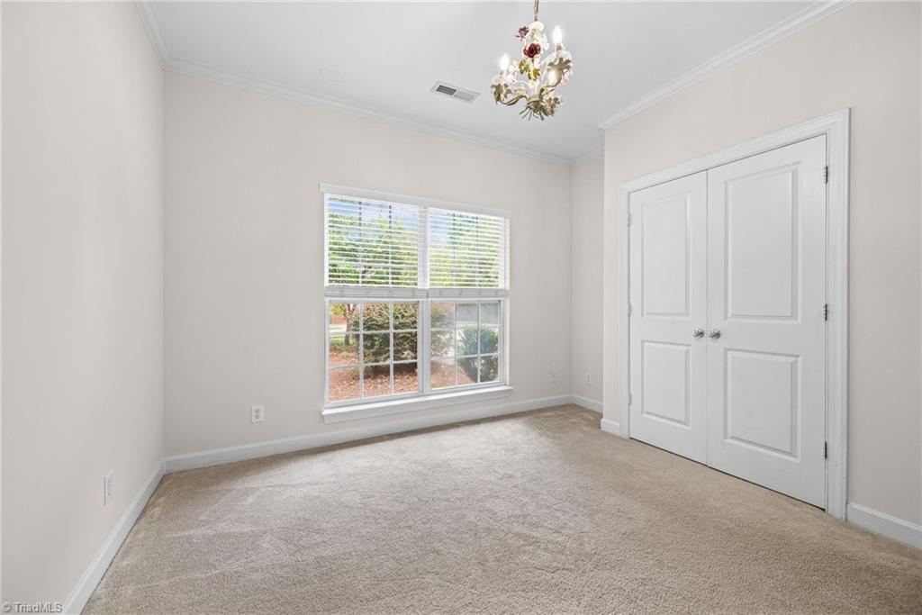 2071 Salisbury Square Property Photo 21