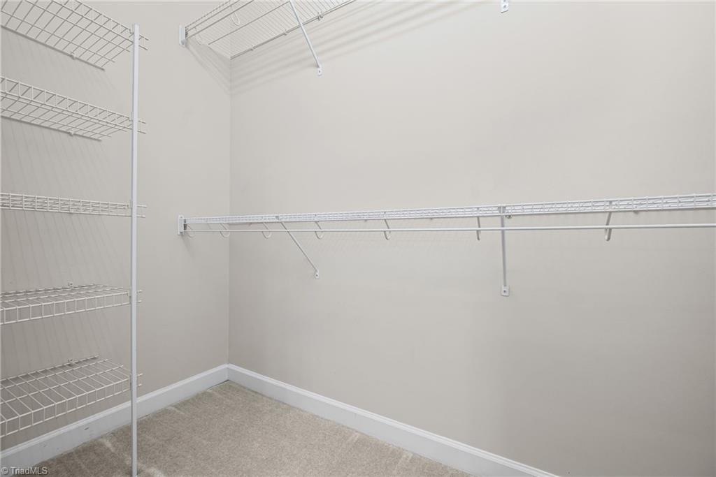 2071 Salisbury Square Property Photo 30