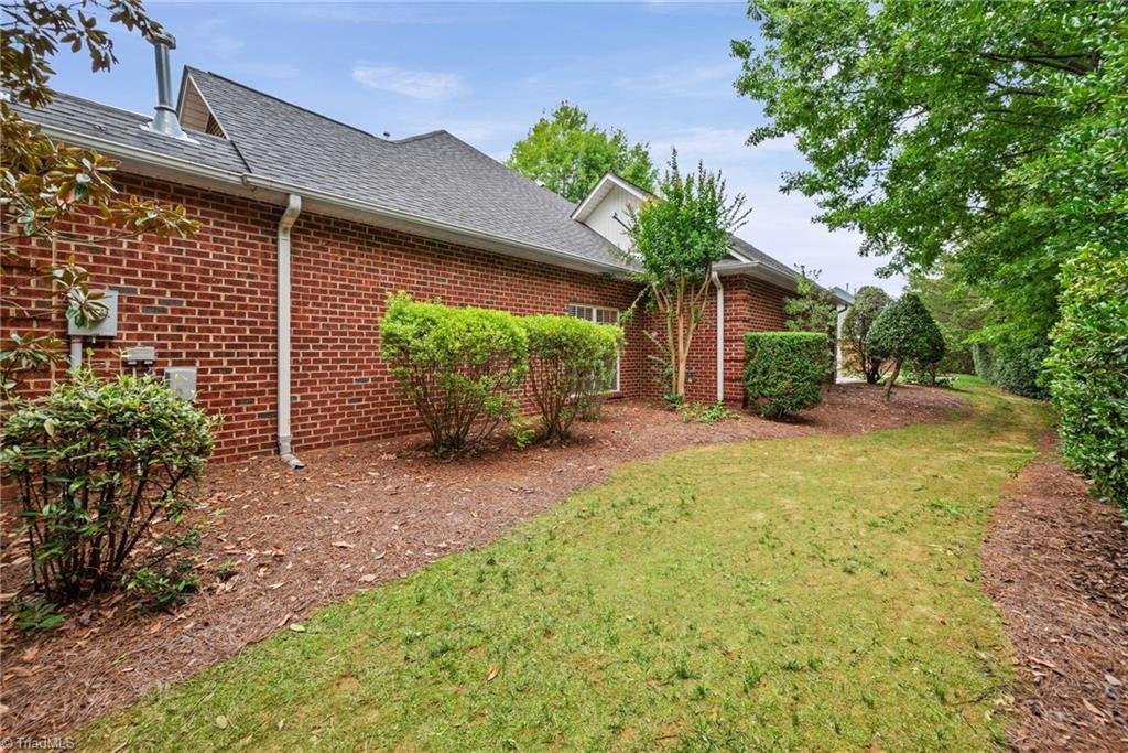 2071 Salisbury Square Property Photo 37