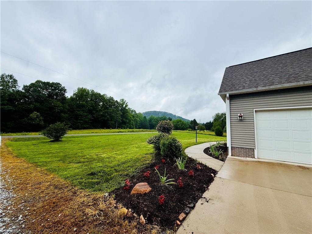 5540 Absher Road Property Photo 5