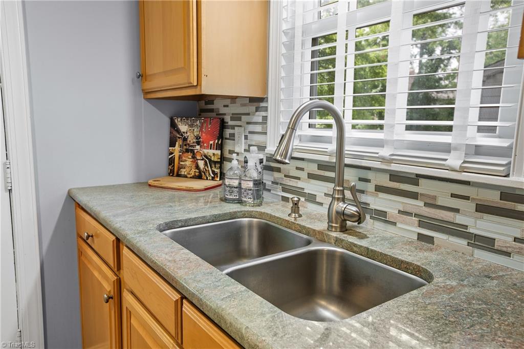 317 Crafton Street Property Photo 10