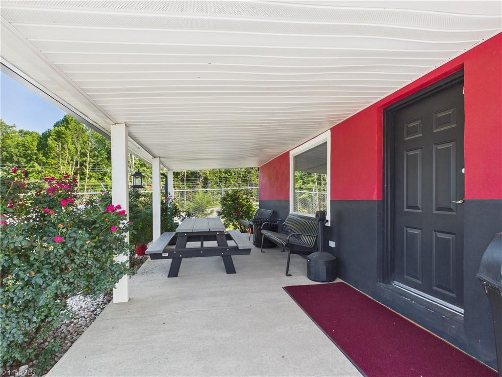 372 Gold Hill Road Property Photo 8