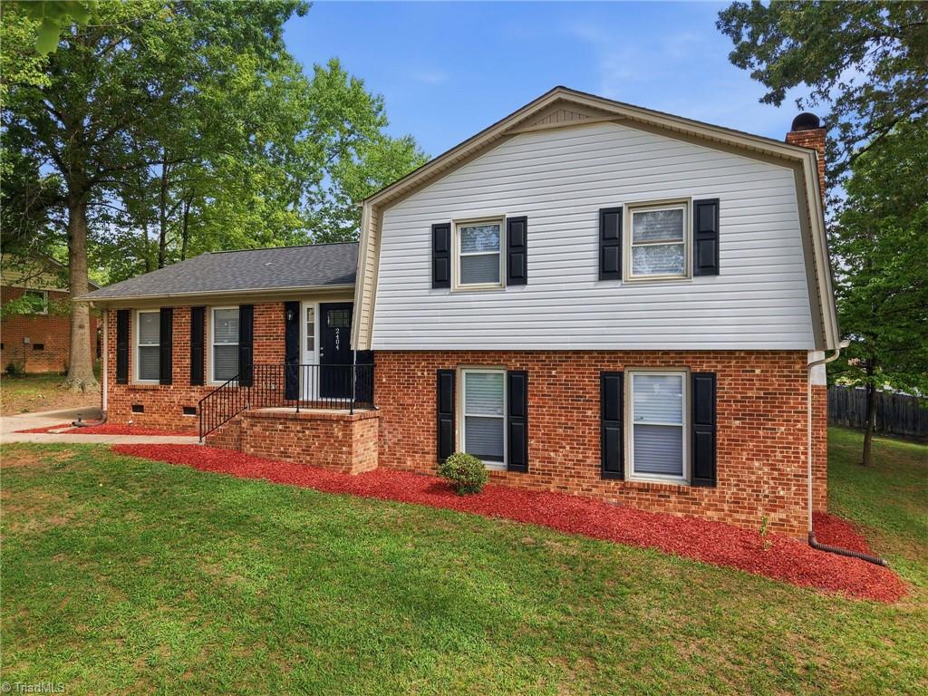 2404 Dulaire Road Property Photo 2