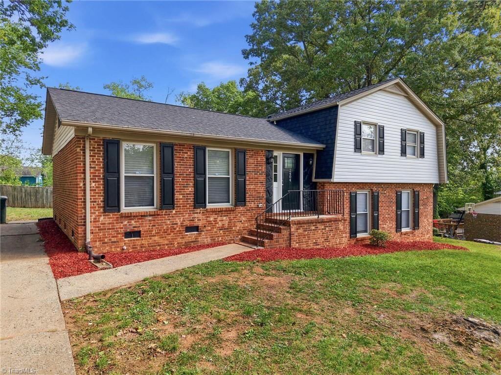 2404 Dulaire Road Property Photo 3