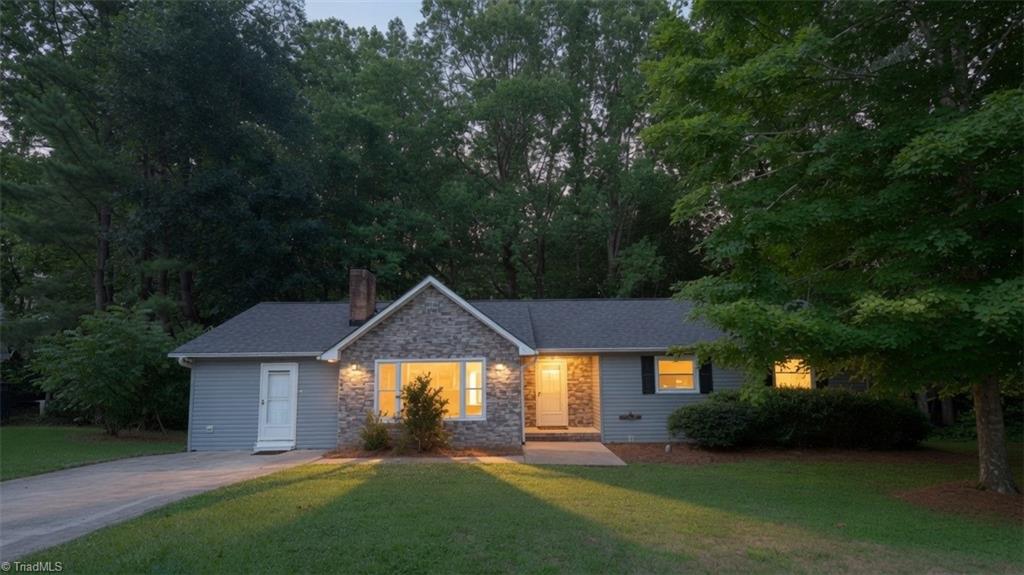 222 Pleasantview Drive Property Photo 1