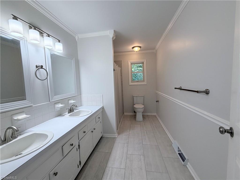 222 Pleasantview Drive Property Photo 13